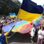 Варшава.  По улицам столицы проходит Парад равенства.  В этом году он присоединяется к украинскому KyivPride