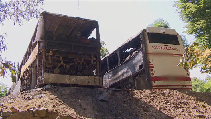 «Інтервенція».  Транспортна війна в Карпачі.  Хто підпалив автобуси?