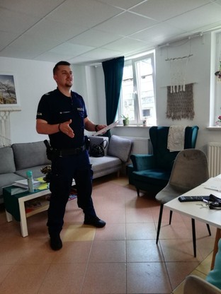 Районний менеджер під час навчання для старших