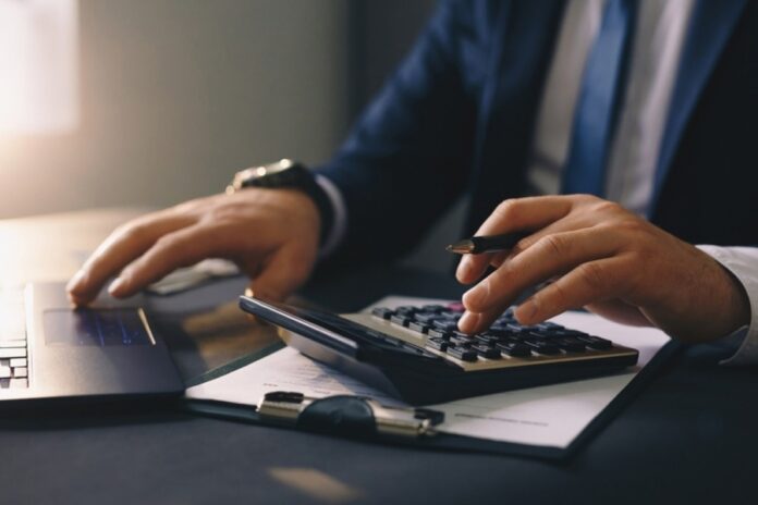  Калькулятор брутто та нетто зарплат.  Трудовий договір, умова лікування, умова про діло
